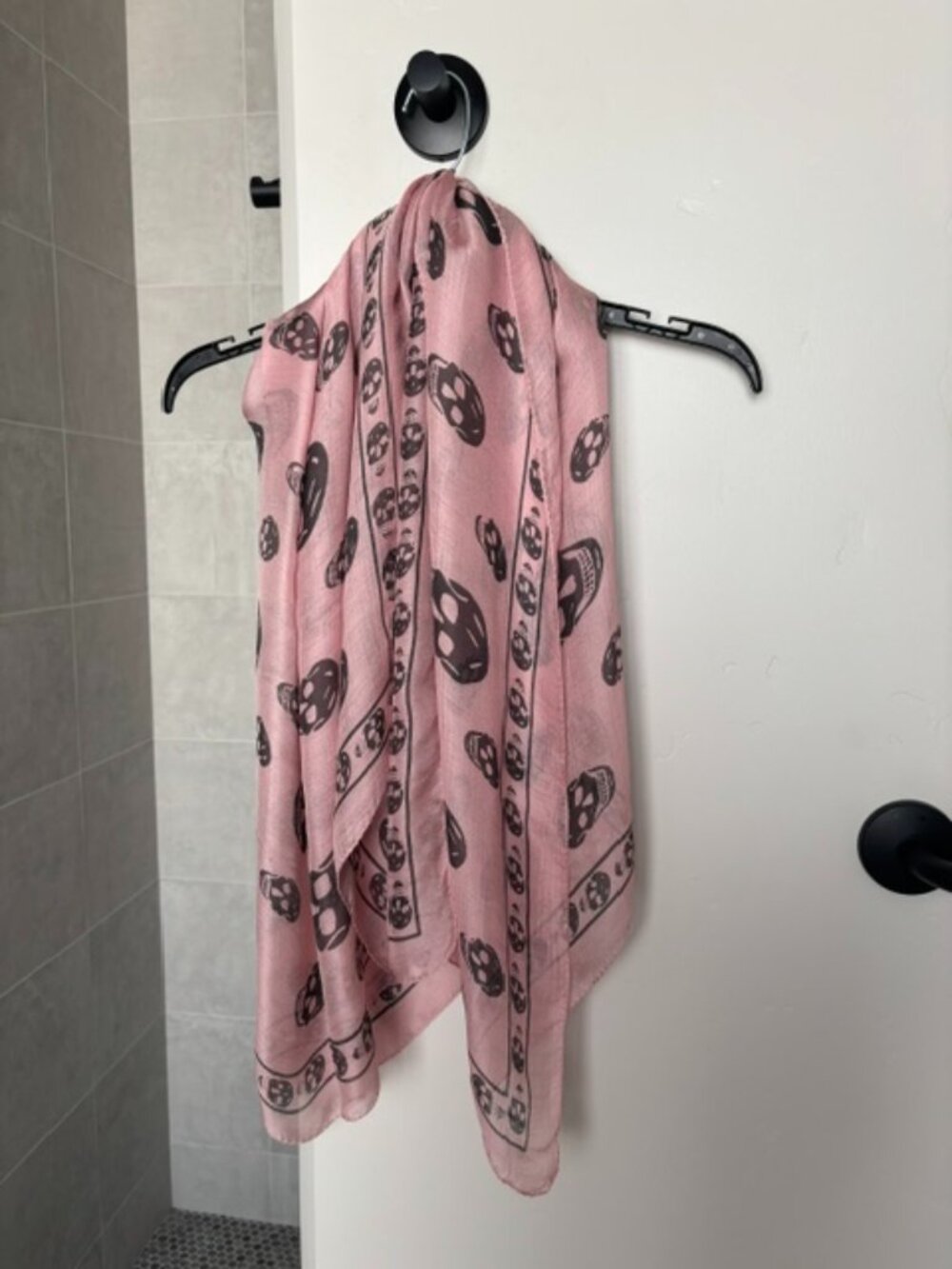 Alexander McQueen Classic Silk Chiffon Skull Scarf - Pink